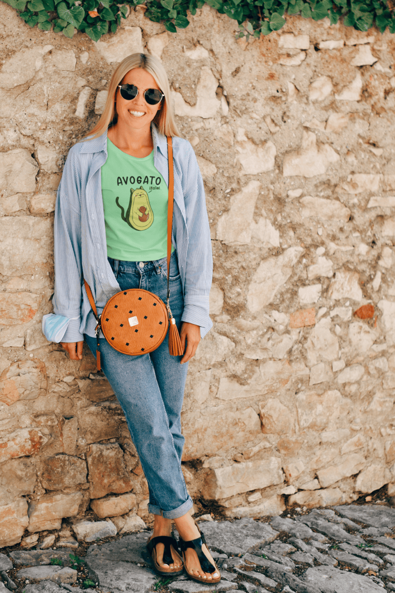 Avogato – Cute Avocado Cat Pun T-Shirt