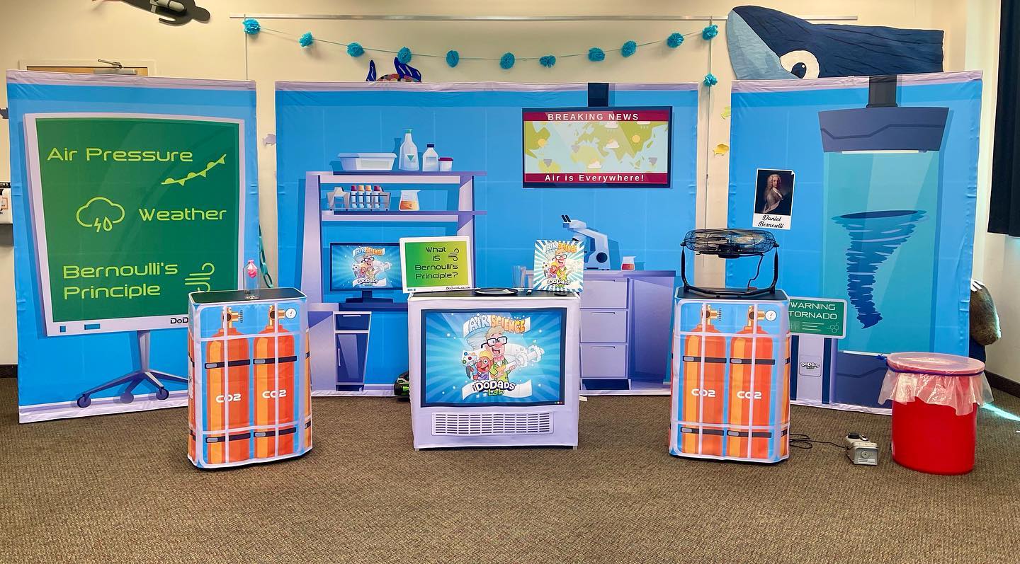 5ft Pop Up Backdrop w/endcaps 5ft Pop Up Backdrop w/endcaps