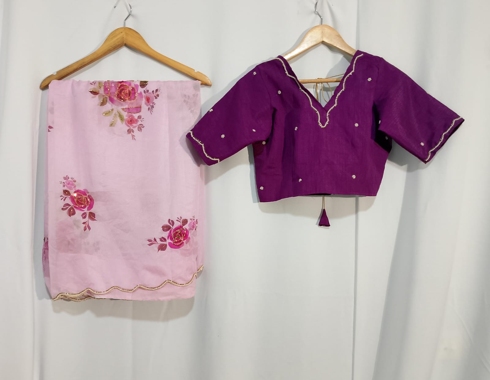 N44: Ready To Ship Beautiful Organza Saree With Stitched Blouse