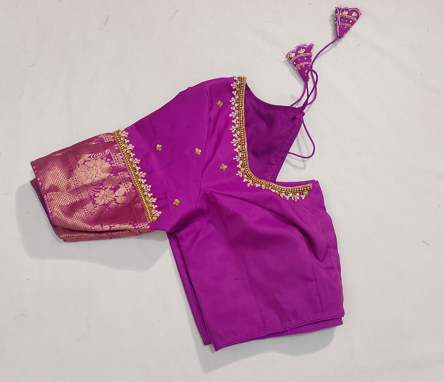 N187: Ready To Ship Beautiful Saree With Stitched Blouse
