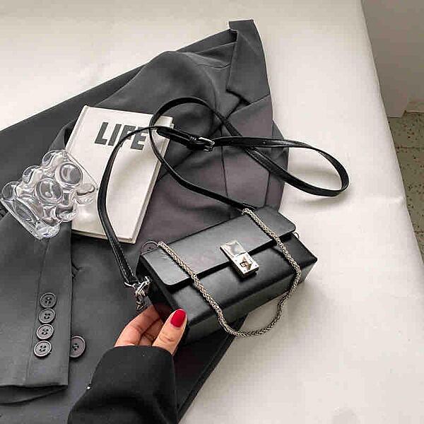 TEXTURED MINI SHOULDER BAG