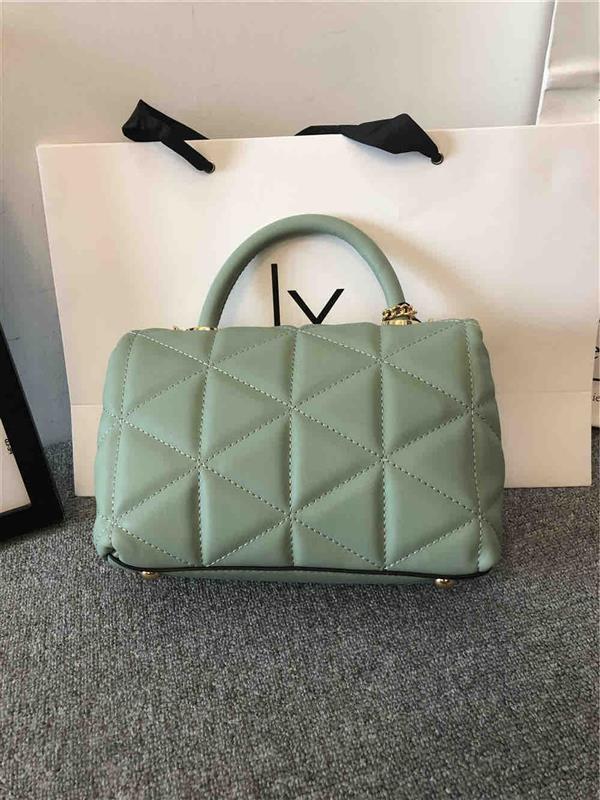 LYN RHOMBUS STICHING SHOULDER BAG