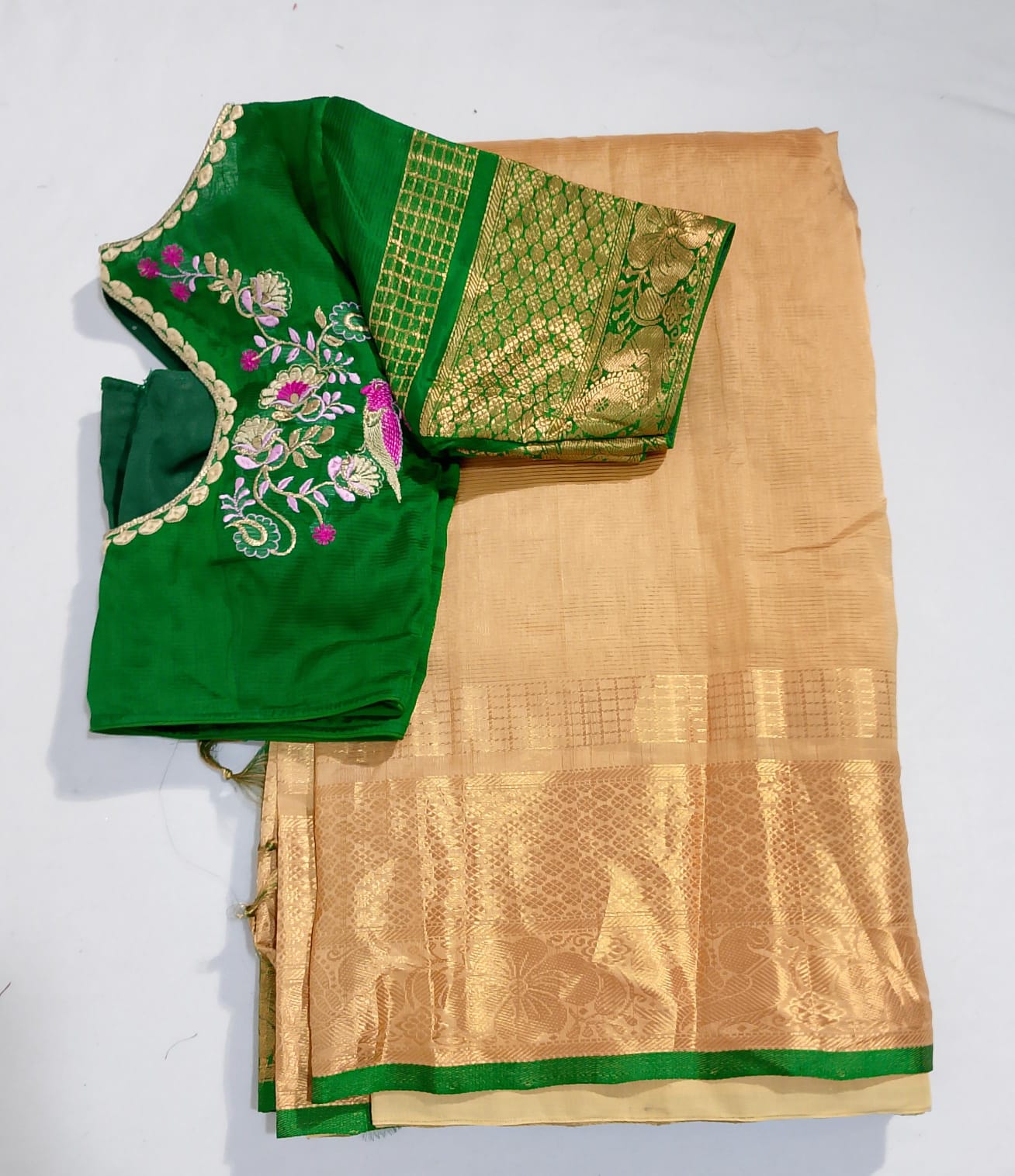 N179: Ready To Ship Beautiful Saree With Stitched Blouse