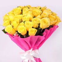 Elegant Yellow Roses Bunch