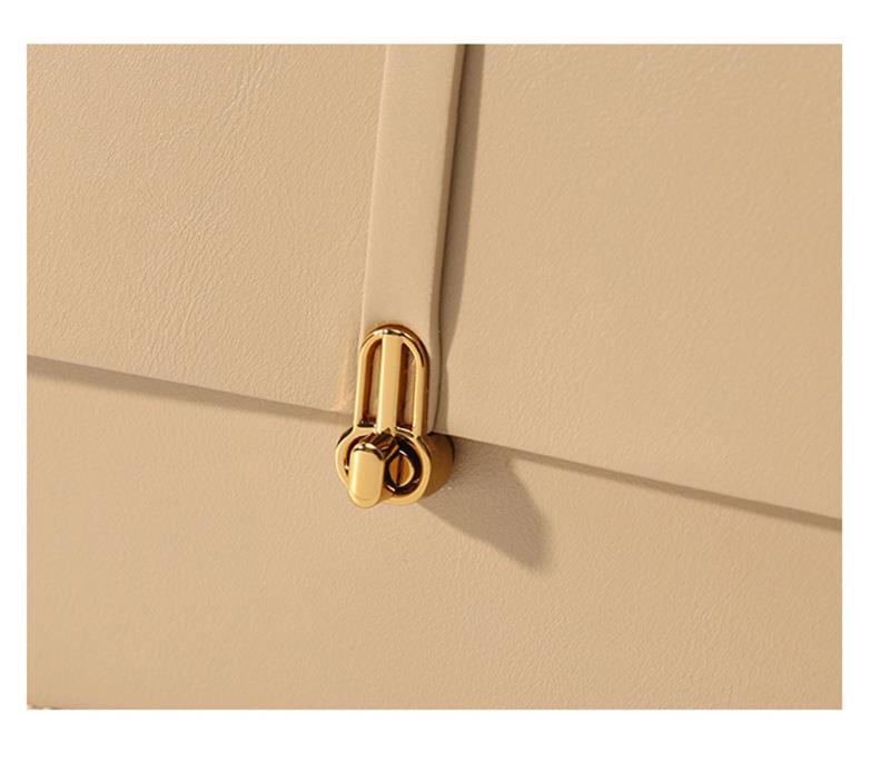 GENUINE LEATHE SMALL SQUARE BAG