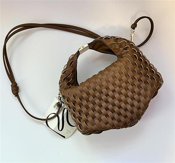 WOVEN BAG