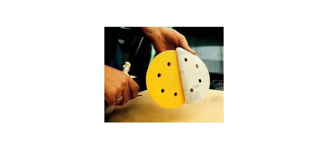 3M Cubitron II 3 in Clean Sanding Hookit Abrasive Disc - 80+