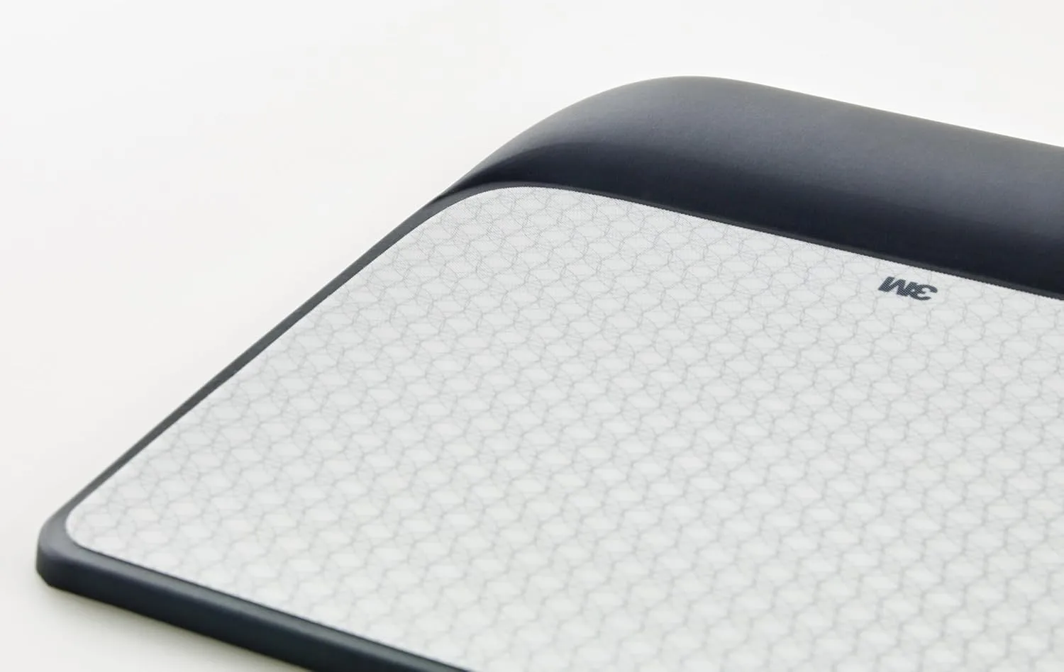 3M Precise Mouse Pad with Gel Wrist Rest, MW85B, Black/Gray, 9.2 x 8.6 in