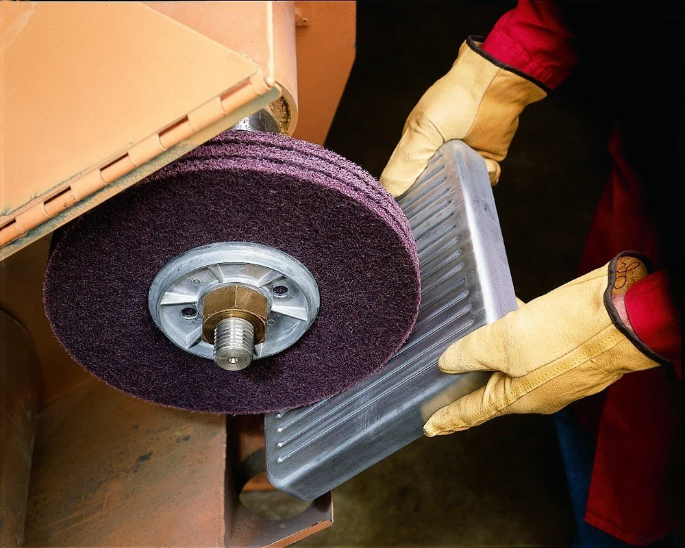 3M Scotch-Brite High Strength Disc - Very Fine Grit Aluminum Oxide - 8 in x 1/2 in