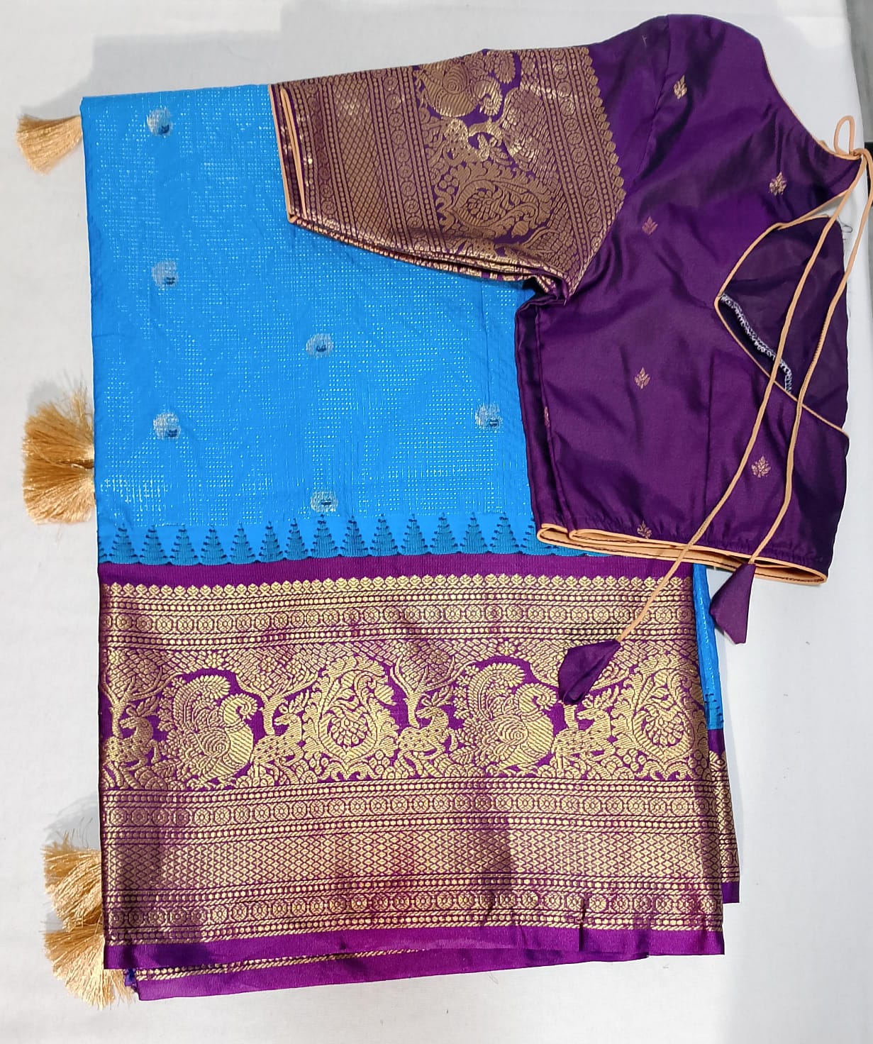 N69: Ready To Ship Beautiful Saree With Stitched Blouse