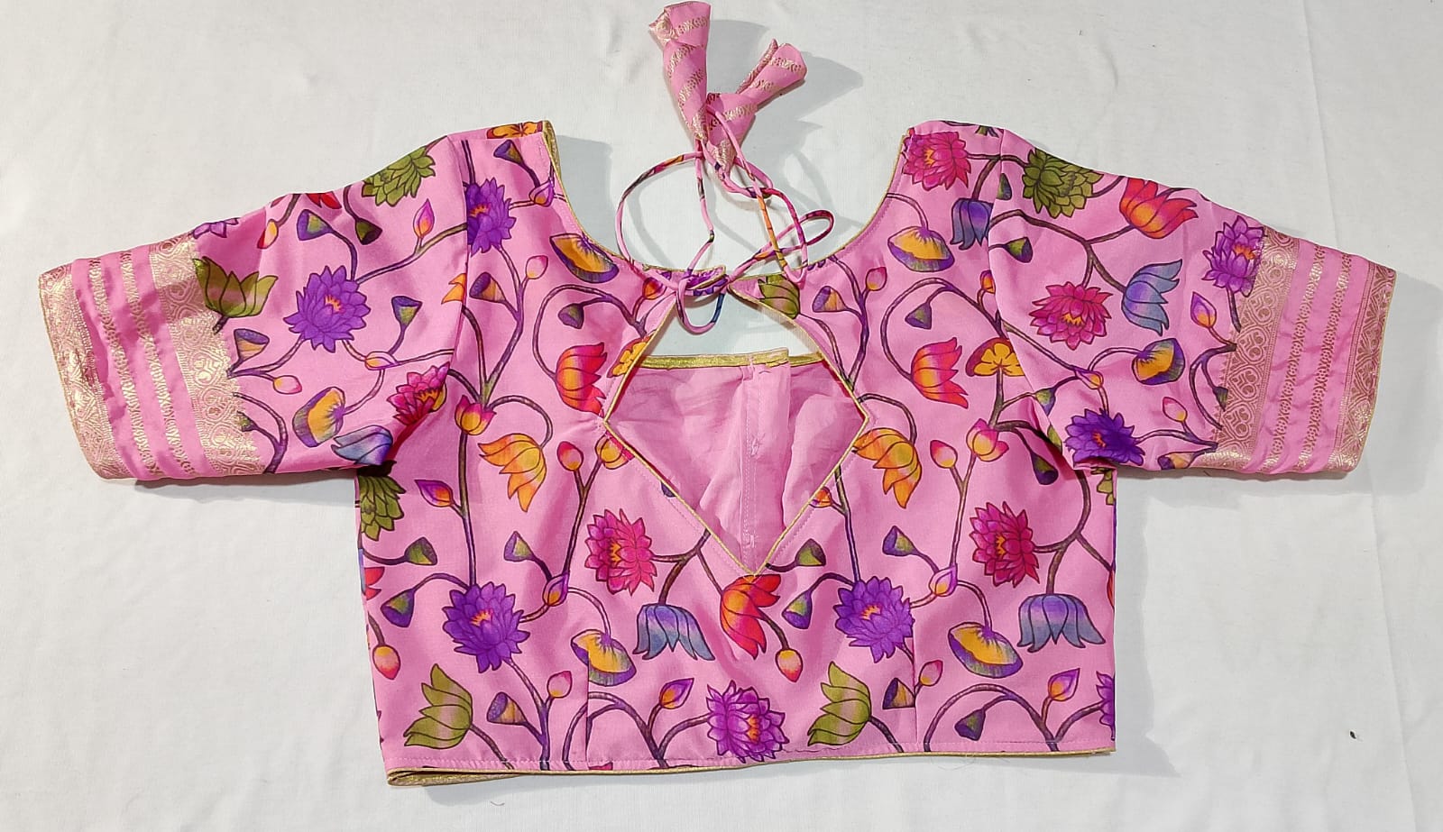 J560: Ready To Ship Beautiful Saree With Stitched Blouse