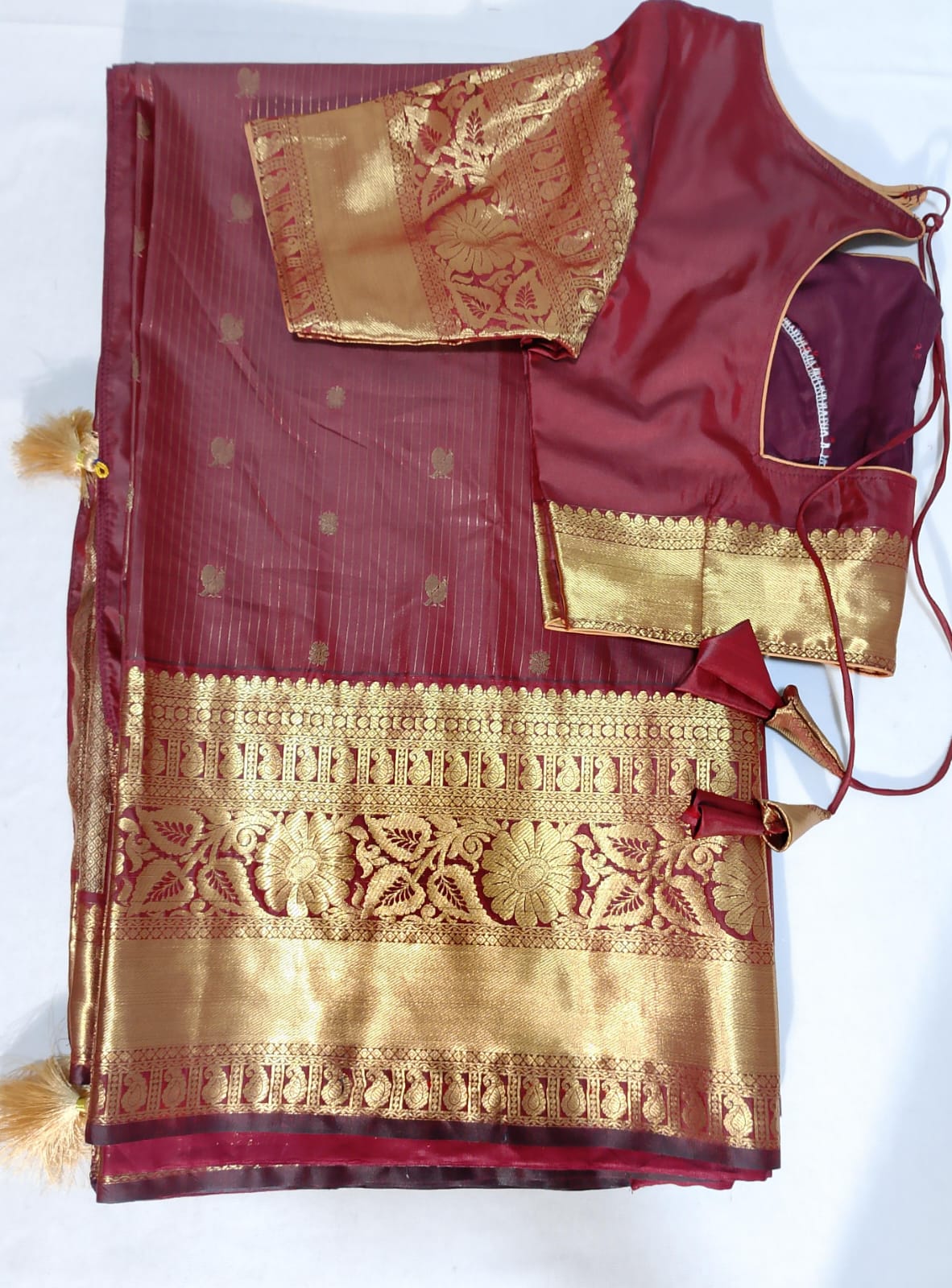 N66: Ready To Ship Beautiful Saree With Stitched Blouse