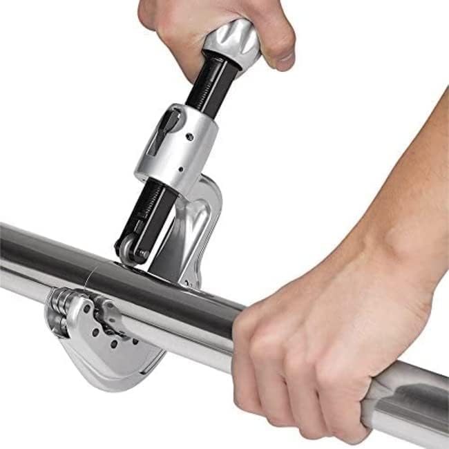 RIDGID 31642 Model 152 and 31632 Model 151 Quick-Acting Tubing Cutters | 1/4-inch to 2-5/8-inch Cutting Capacity Cutter