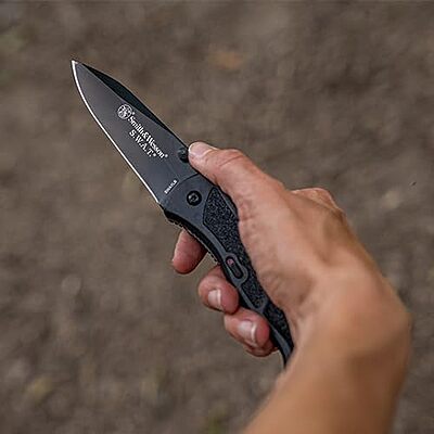 SMITH & WESSON Large S.W.A.T. M.A.G.I.C. Assisted Opening Liner Lock Folding Knife