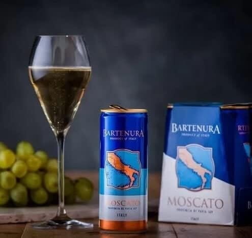 Vino Blanco Espumoso Bartenura Moscato Kosher en Lata Sabor Durazno - Pack de 4x250ML - 5% de graduación alcohólica
