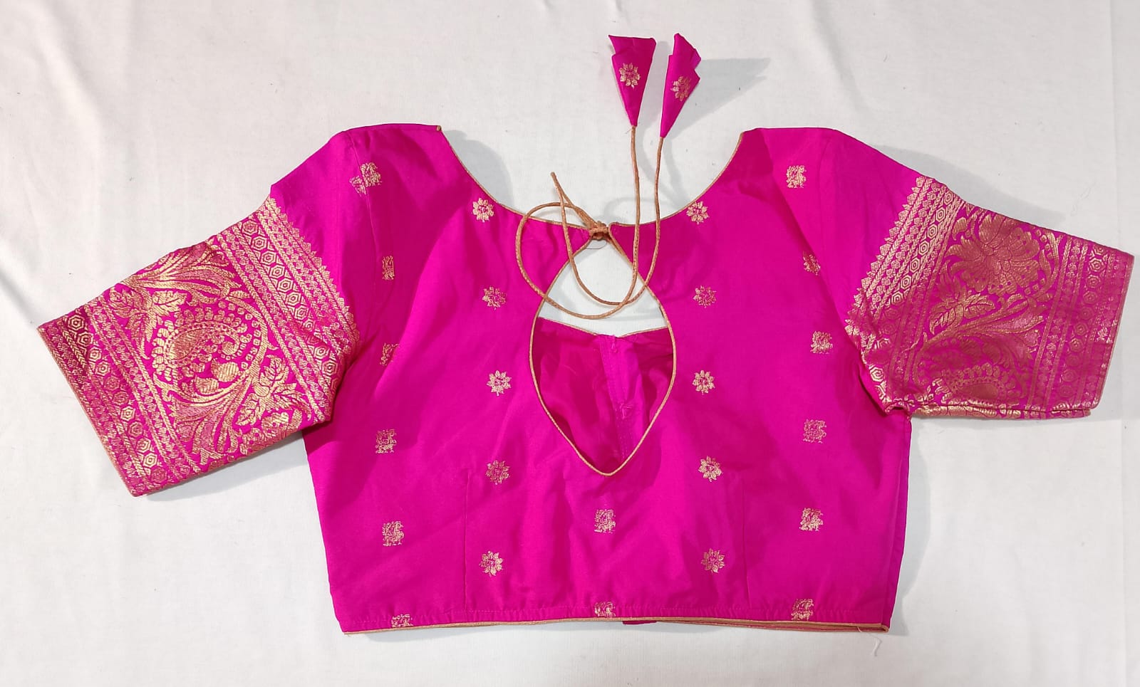 N75: Ready To Ship Beautiful Saree With Stitched Blouse