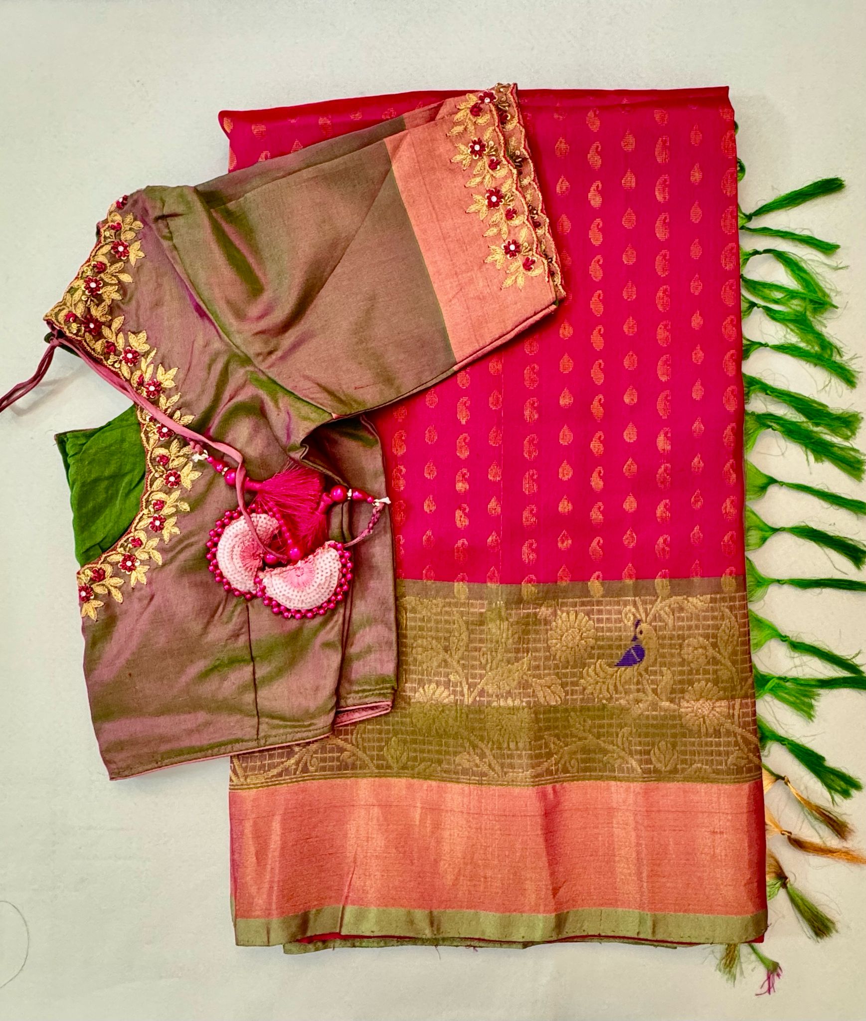 P501: Pure Handloom Uppada Silk Saree With Maggam Work Blouse