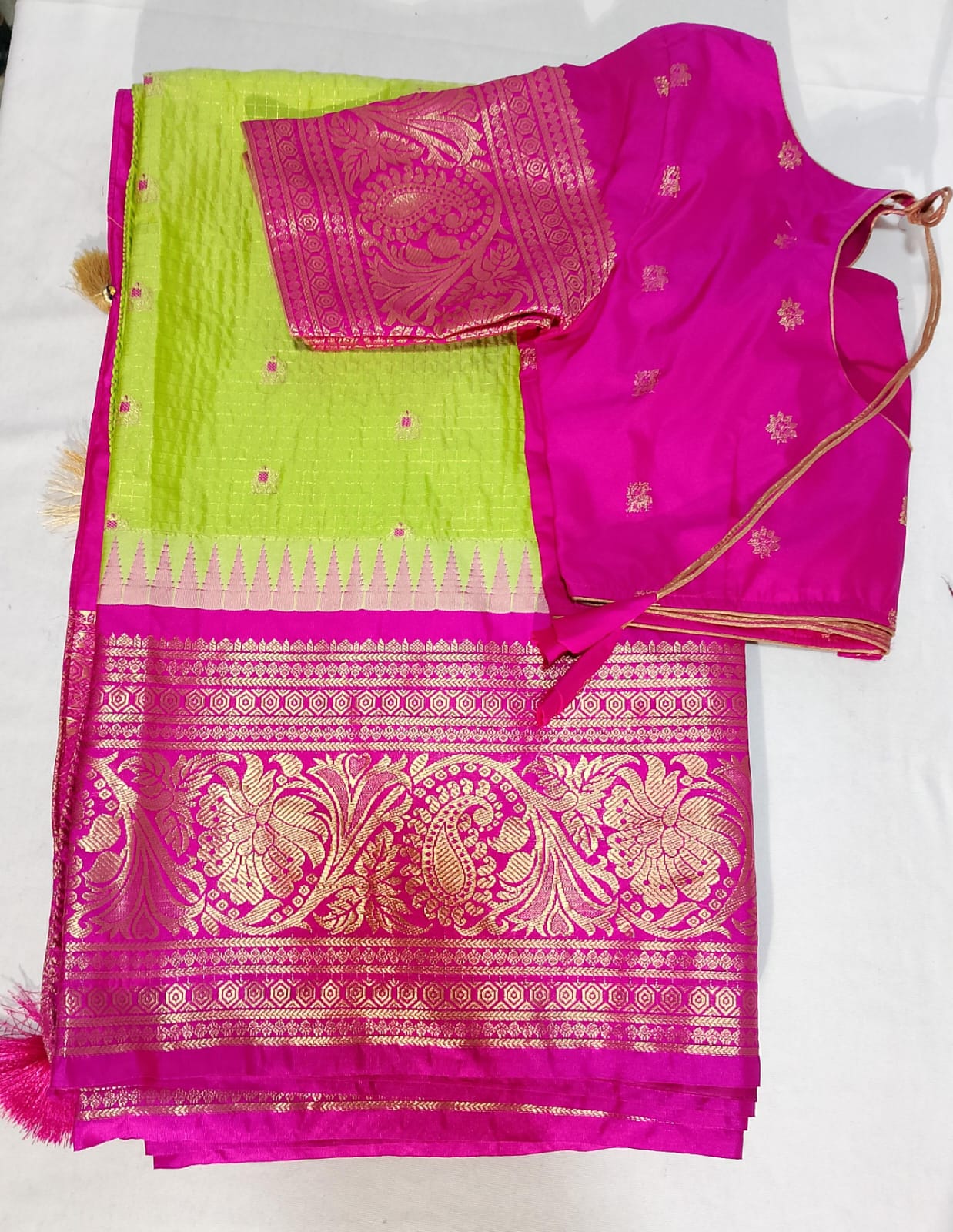 N75: Ready To Ship Beautiful Saree With Stitched Blouse