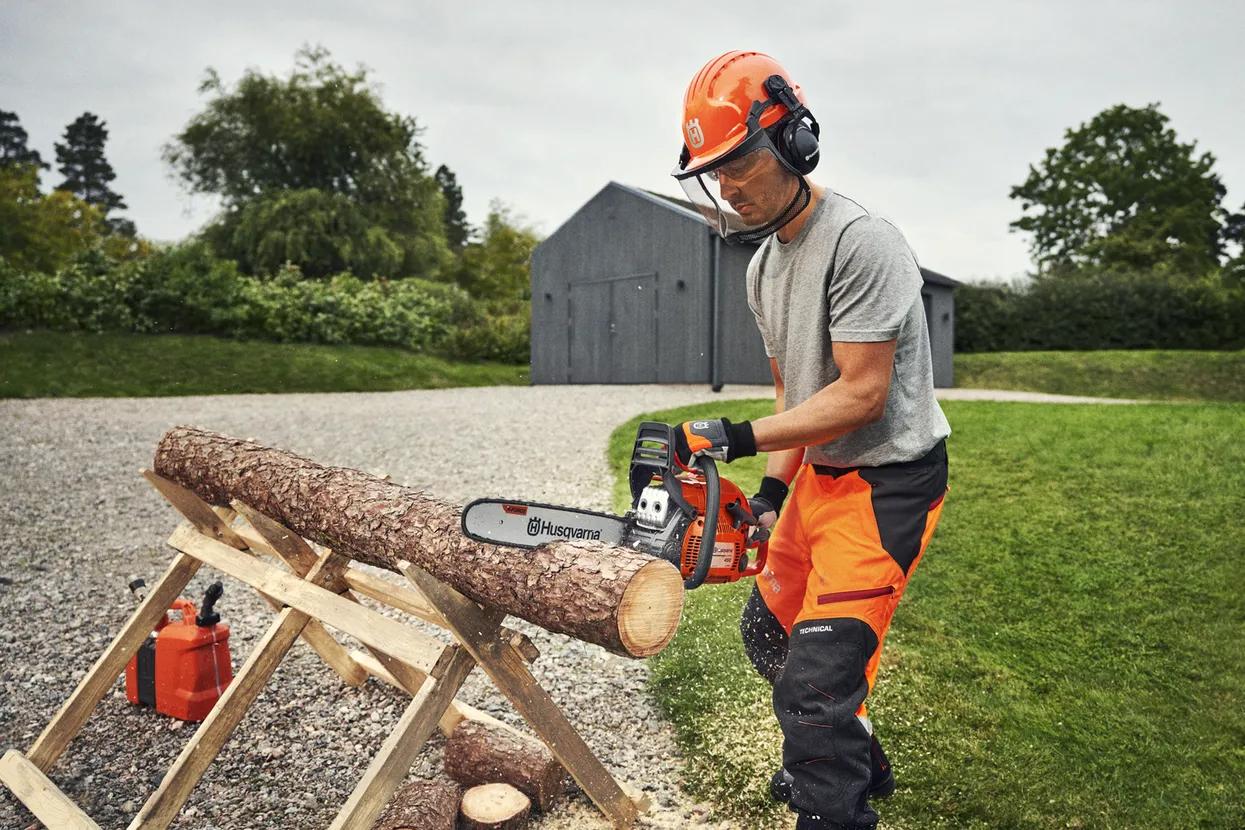Chainsaw 435 II