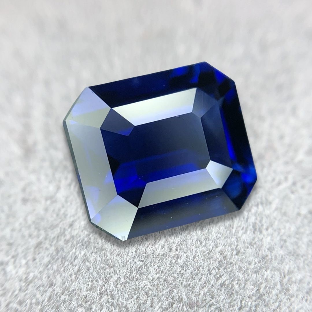 0.95ct Octagon Step Cut Sapphire
