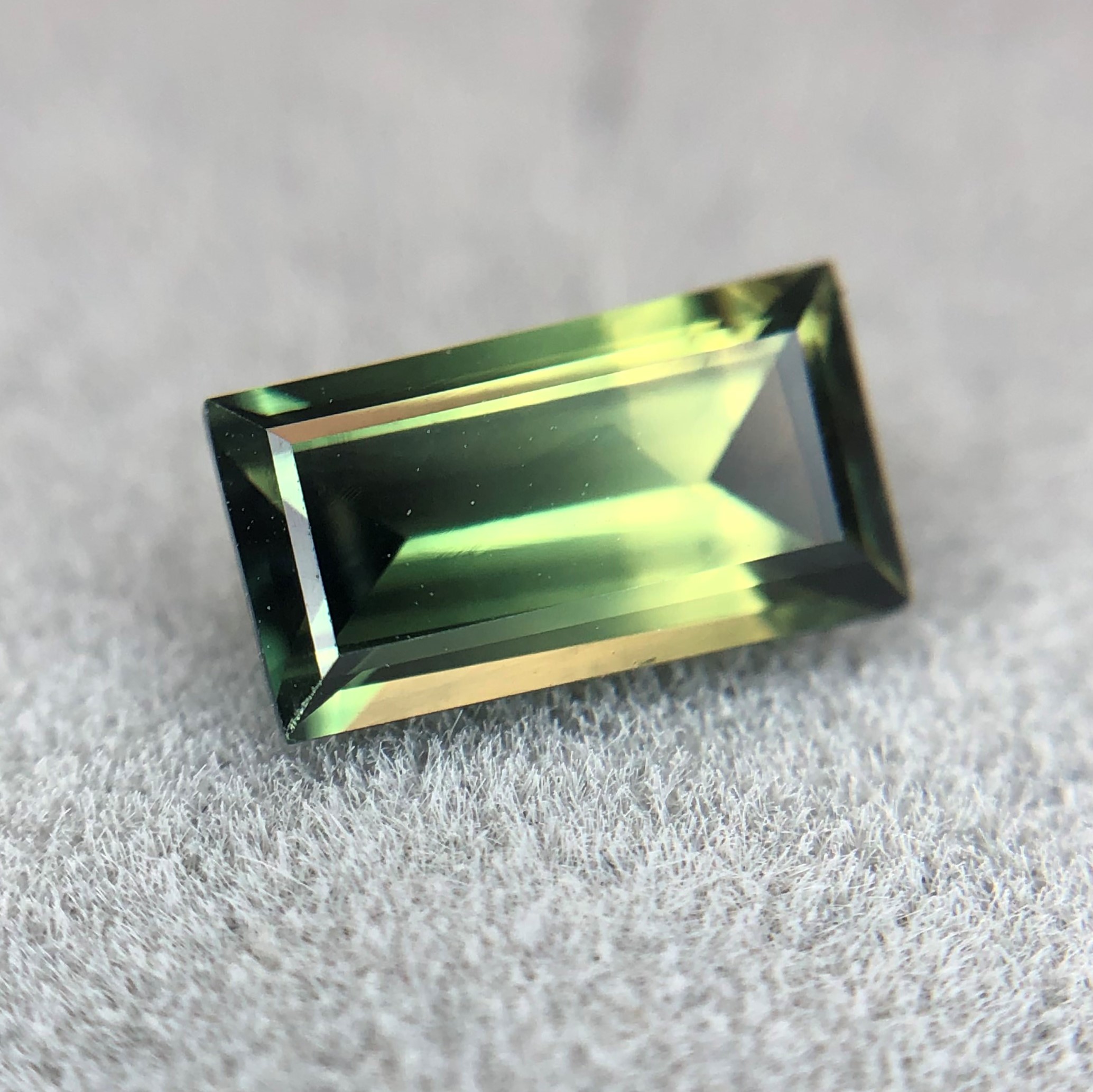 1.18ct Baguette Step Cut Sapphire 1.18ct Baguette Step Cut Sapphire