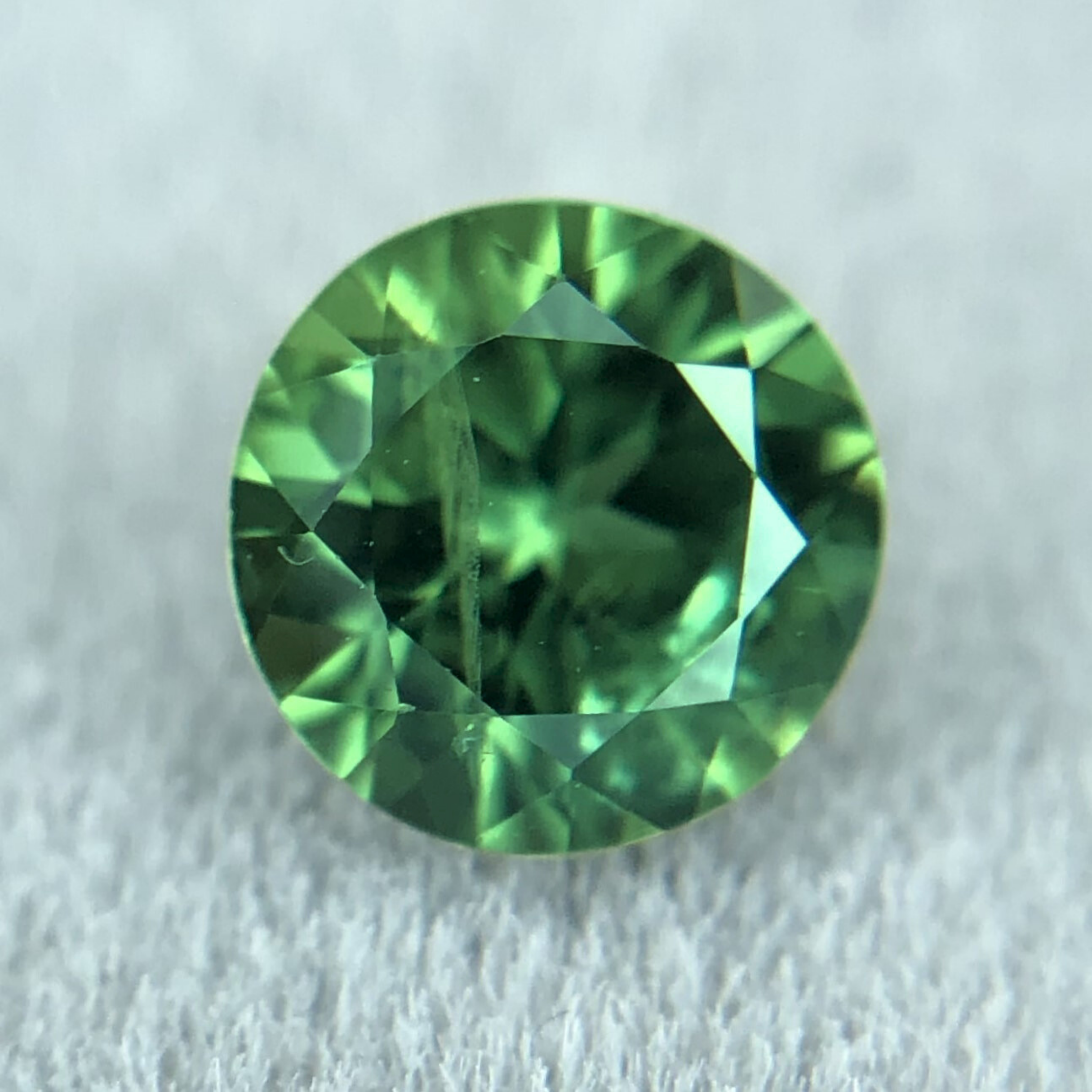 0.59 Round Brilliant Cut Sapphire 0.59 Round Brilliant Cut Sapphire
