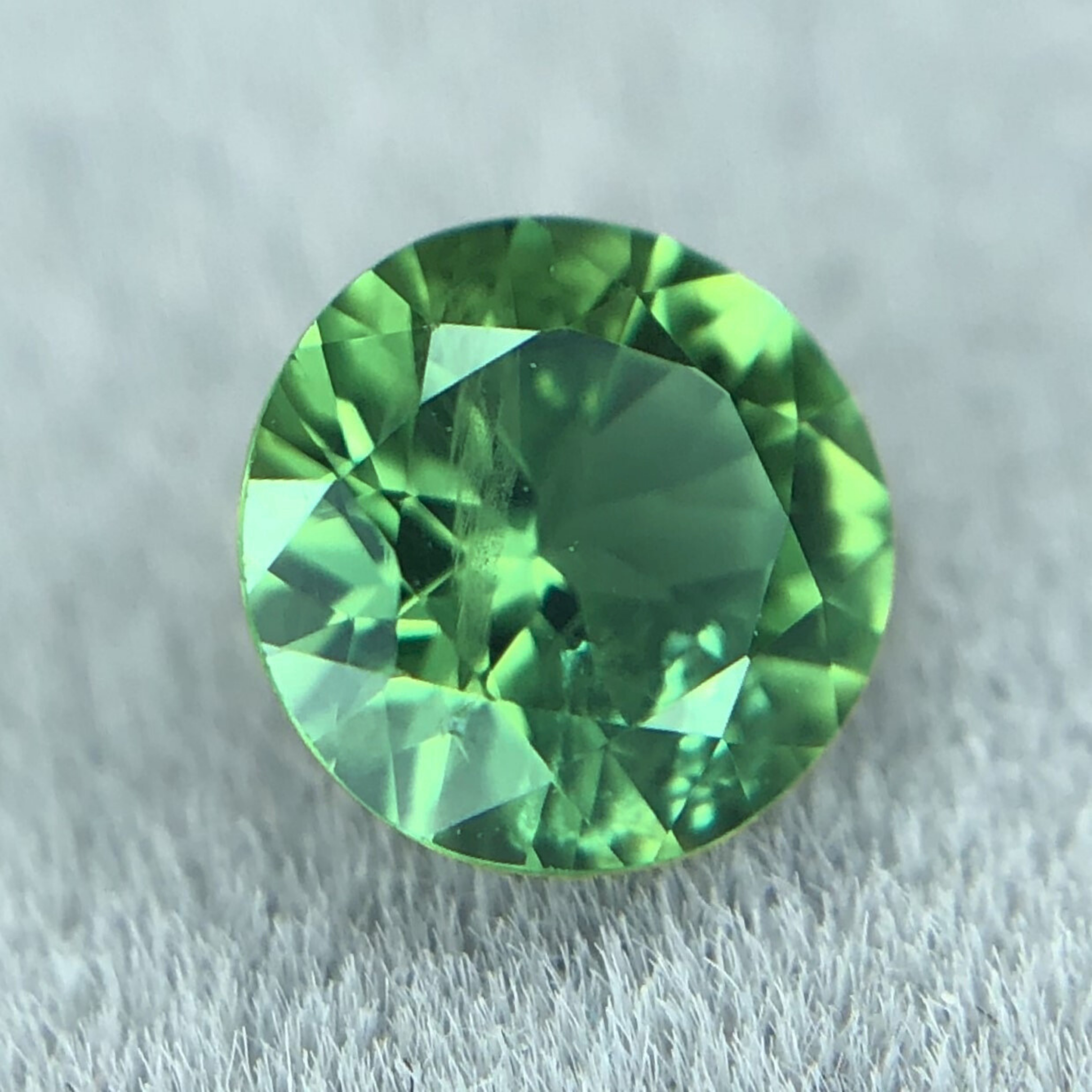 0.59 Round Brilliant Cut Sapphire