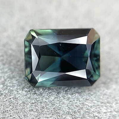 0.99ct Radiant Brilliant Cut Sapphire 0.99ct Radiant Brilliant Cut Sapphire