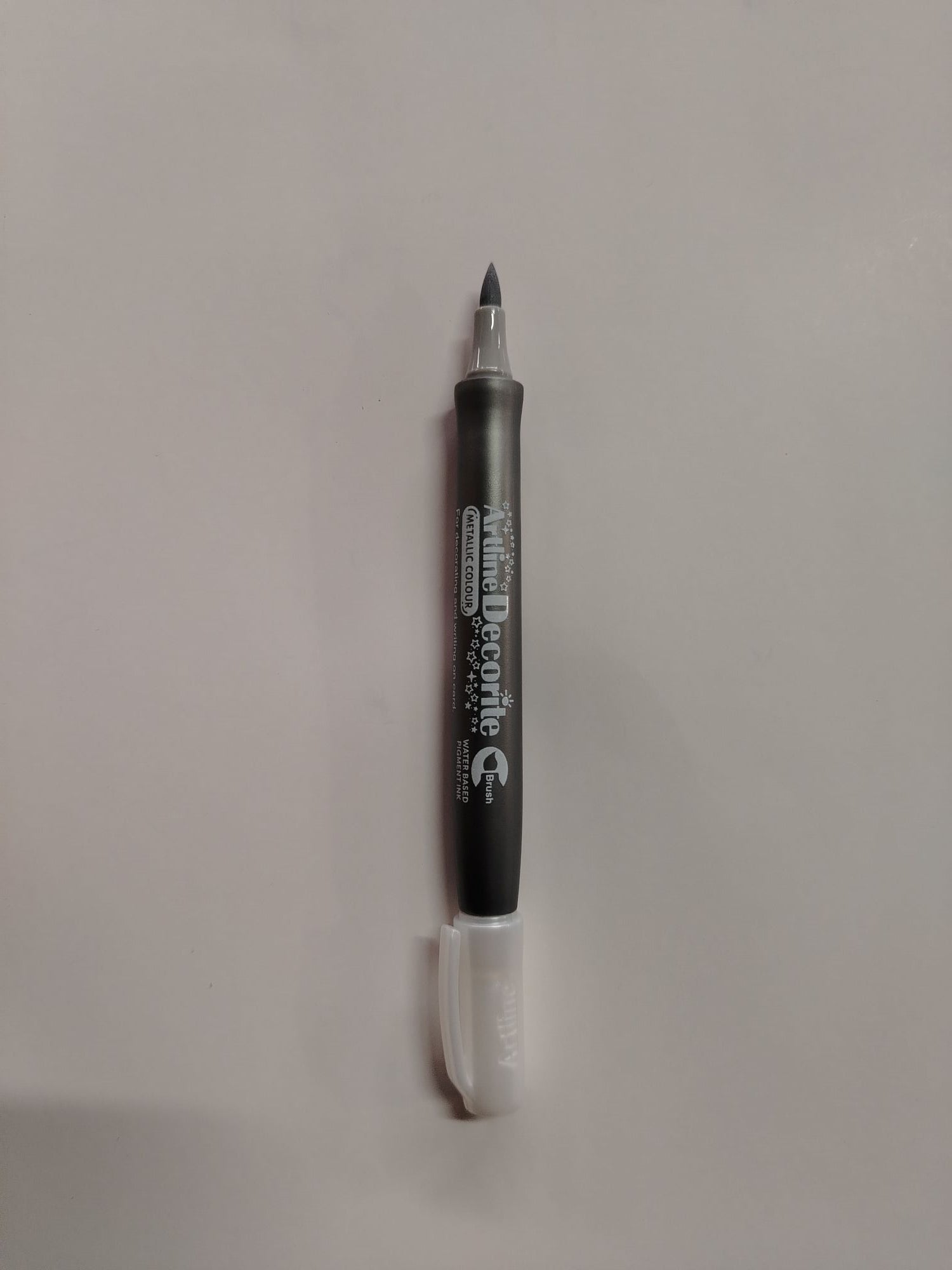 MARCADOR ARTLINE DECORITE PLATEADO PTA PINCEL