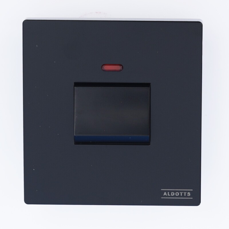45A Dp Switch With Neon - Black