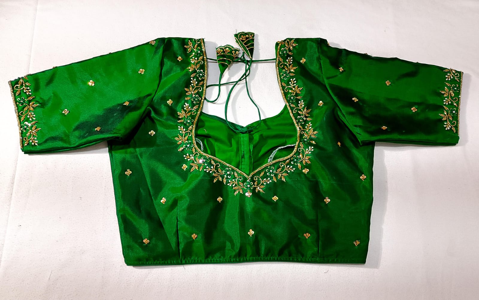N579: Ready To Ship Beautiful Saree In With Stitched Blouse N579: Ready To Ship Beautiful Saree In With Stitched Blouse