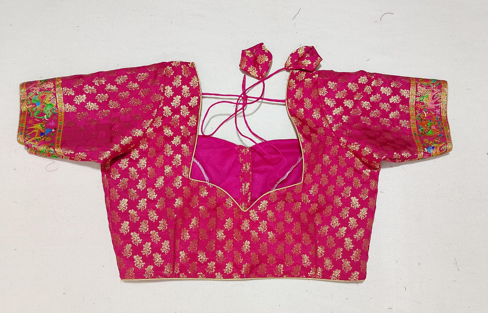 N564: Ready To Ship Beautiful Banarasi Kani Saree With Stitched Blouse