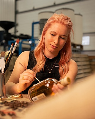 EAU-DE-VIE DE GRAINS AU CAFÉ (web) EAU-DE-VIE DE GRAINS AU CAFÉ (web)