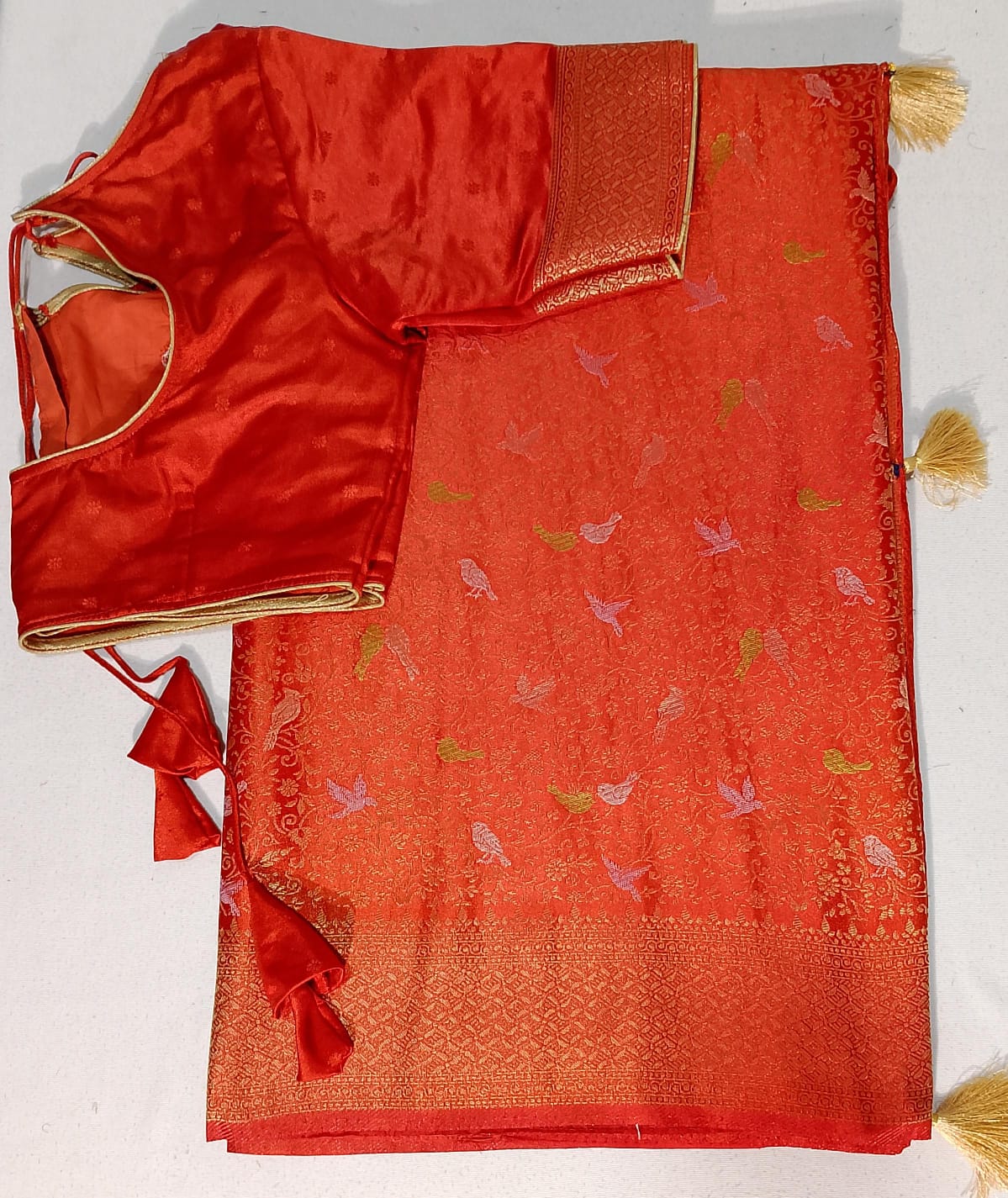 N546: Ready To Ship Beautiful  Saree With Stitched Blouse