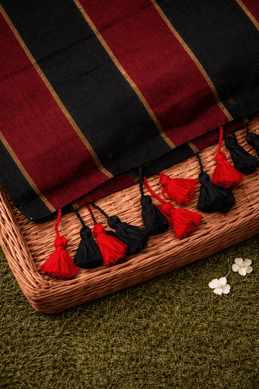 Mul Cotton Saree without Blouse - Red and Black