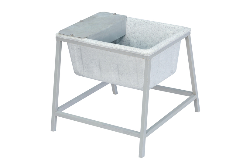Farmex Drinker Trough 50L 60cm Solid Box with galvanized steel stand showing dimensions - left side