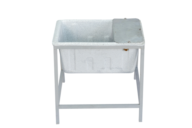 Farmex Drinker Trough 50L 60cm Solid Box with galvanized steel stand showing dimensions - front side