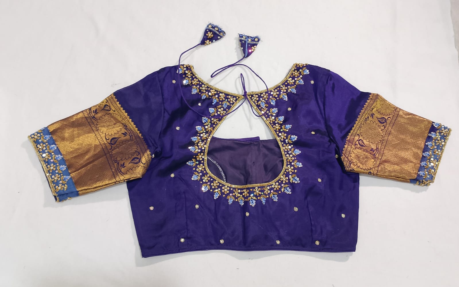 N160: Ready To Ship Beautiful Saree With Stitched Blouse