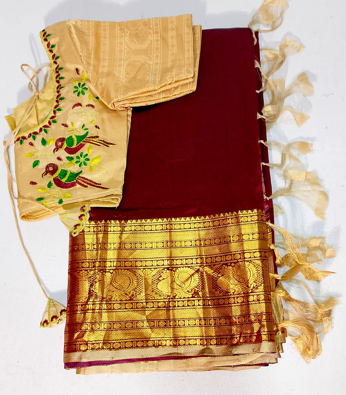 N538:Ready To Ship Beautiful Mangalagiri Saree With Stitched Embroidery Work Blouse