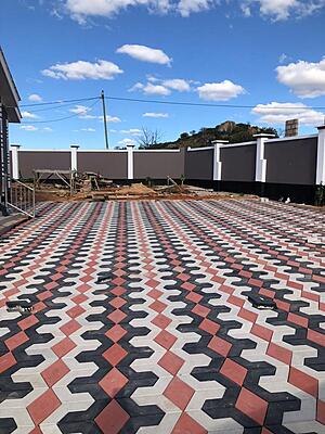 Prism paving blocks