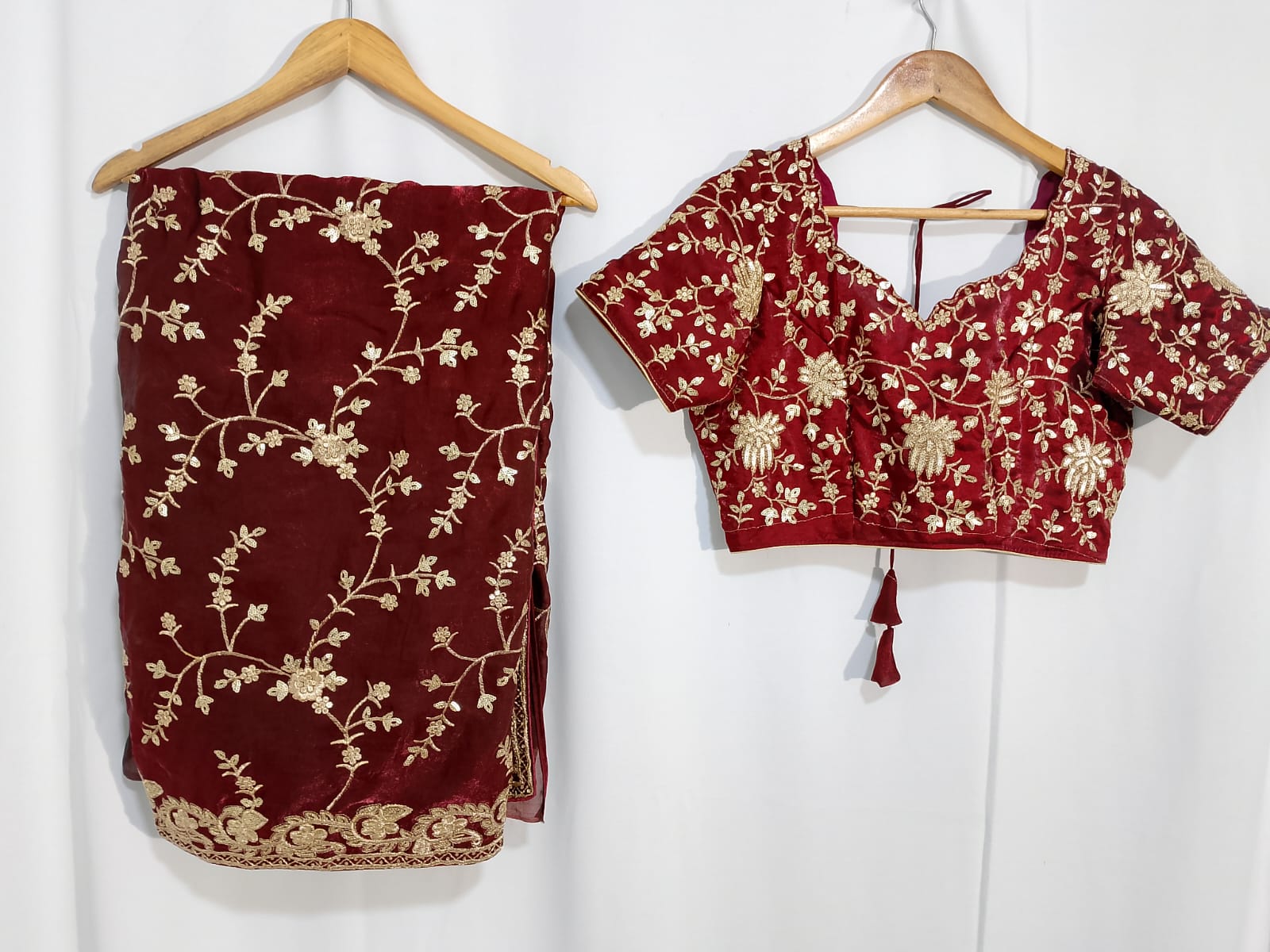 N355: Ready To Ship Beautiful Desginer Saree With Stitched Blouse