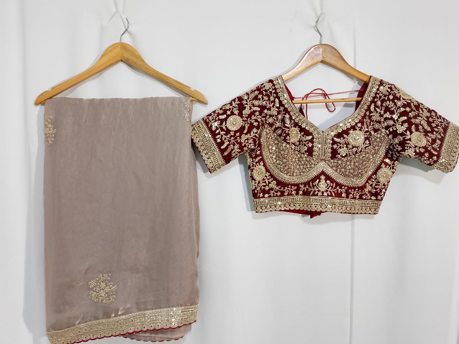 N356: Ready To Ship Beautiful Organza Saree With Stitched Blouse