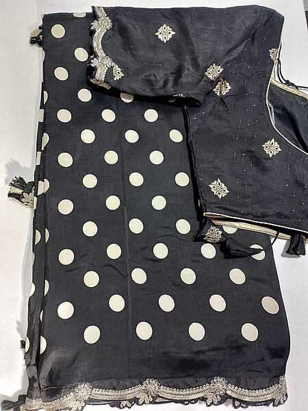 J515: Ready To Ship Beautiful Pure Munga Crepe Saree With Stitched Blouse