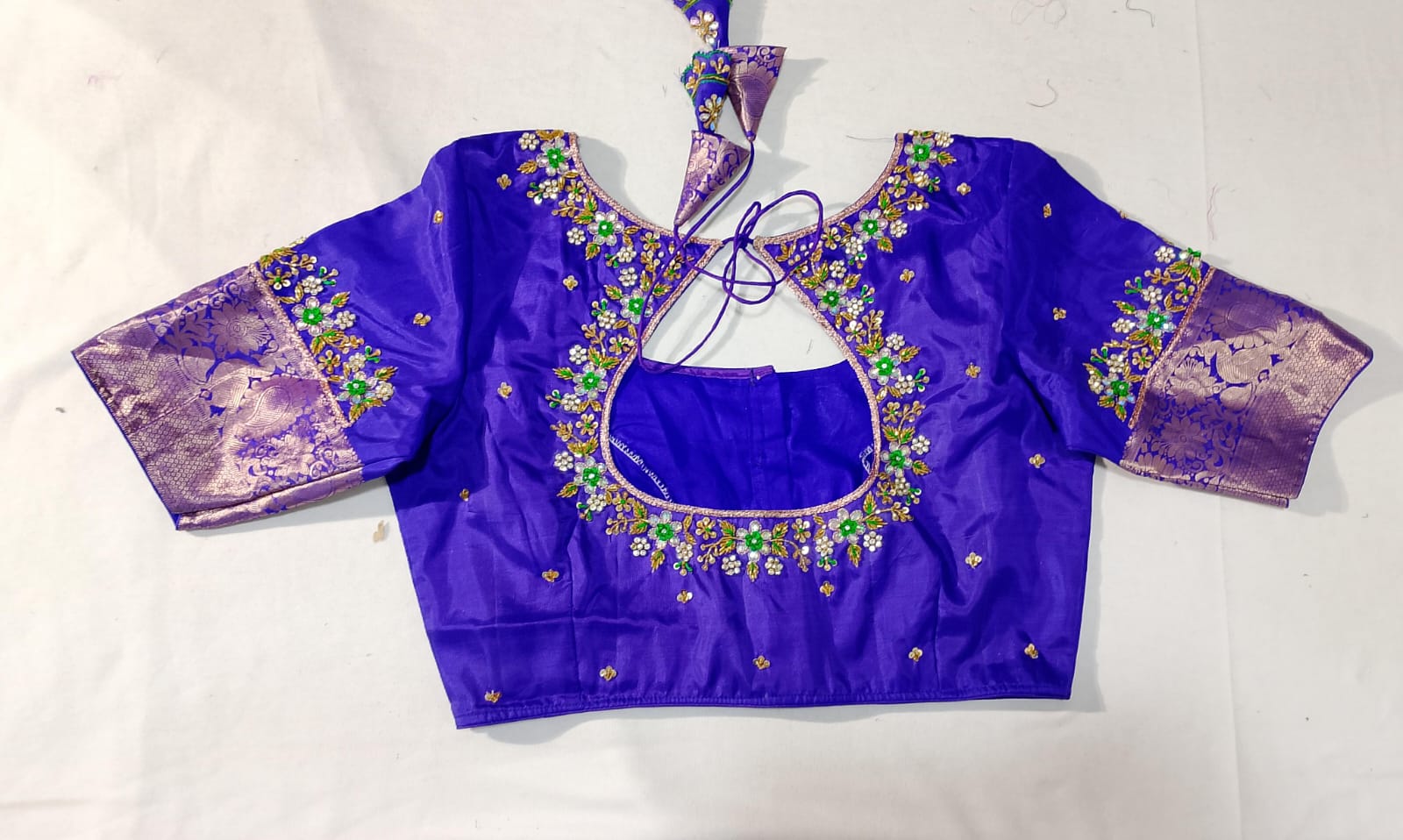 N83: Ready To Ship Beautiful Pure Kanchipattu Saree With Stitched Maggam Work Blouse N83: Ready To Ship Beautiful Pure Kanchipattu Saree With Stitched Maggam Work Blouse