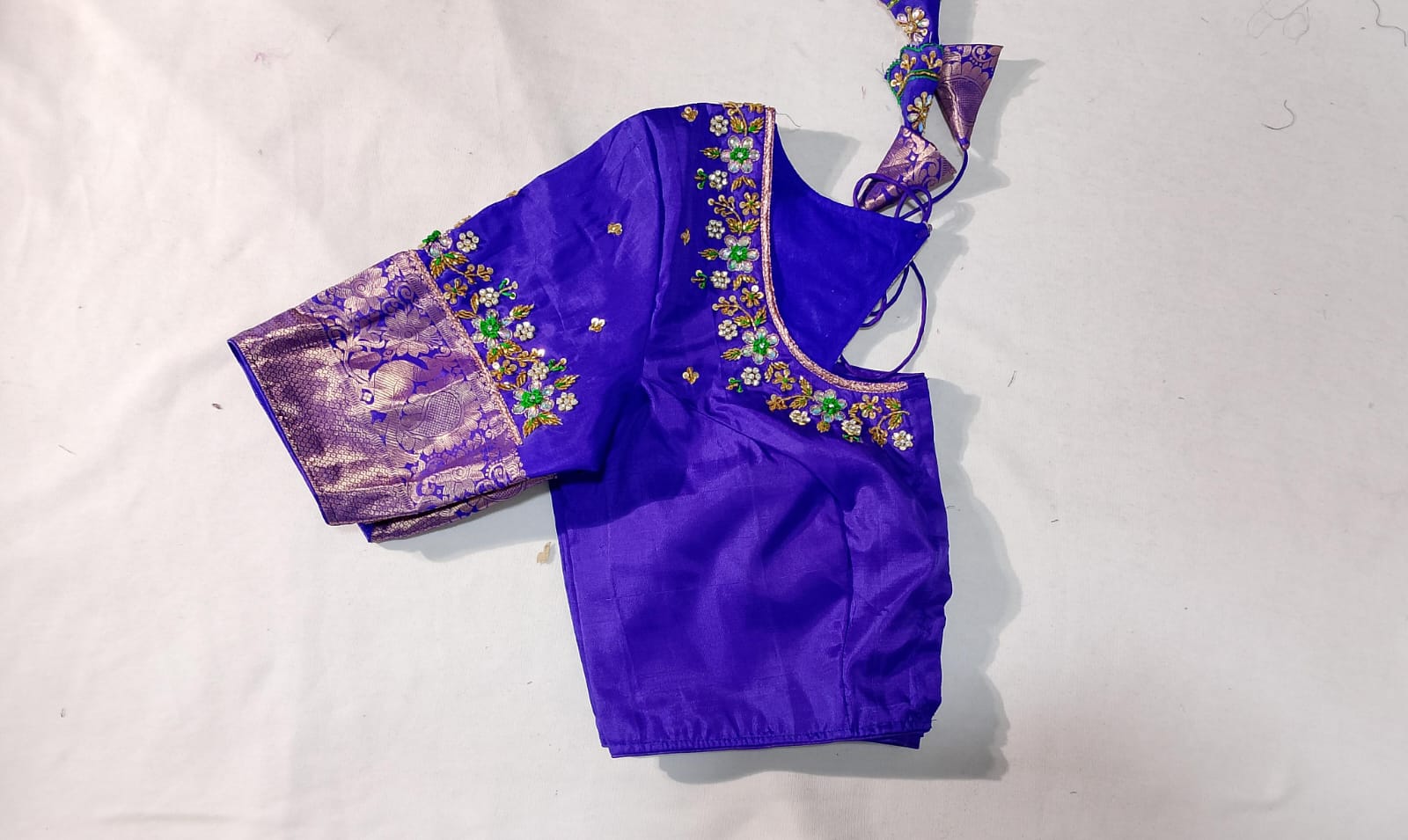 N83: Ready To Ship Beautiful Pure Kanchipattu Saree With Stitched Maggam Work Blouse N83: Ready To Ship Beautiful Pure Kanchipattu Saree With Stitched Maggam Work Blouse