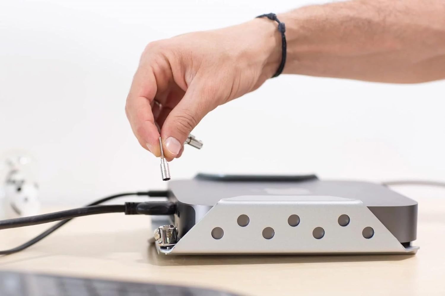 COMPULOCKS Mac mini Security Mount with Keyed Lock