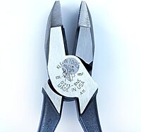 Klein Tools D213-9NE Pliers, Made in USA, 9-Inch Side Cutters, High Leverage Linesman Pliers Cut Copper