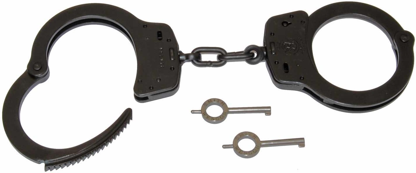 SMITH & WESSON Model 100M Chain-Linked Handcuffs