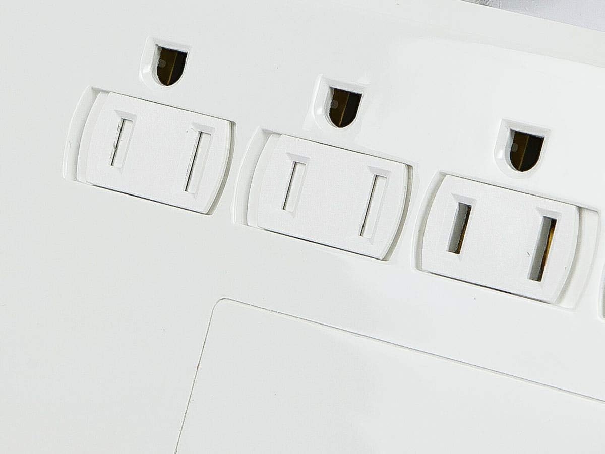 Monoprice Power & Surge - 12 Outlet Surge Protector Power Strip with 2 Built In 2.1A USB Charger - Protected Light Indicator