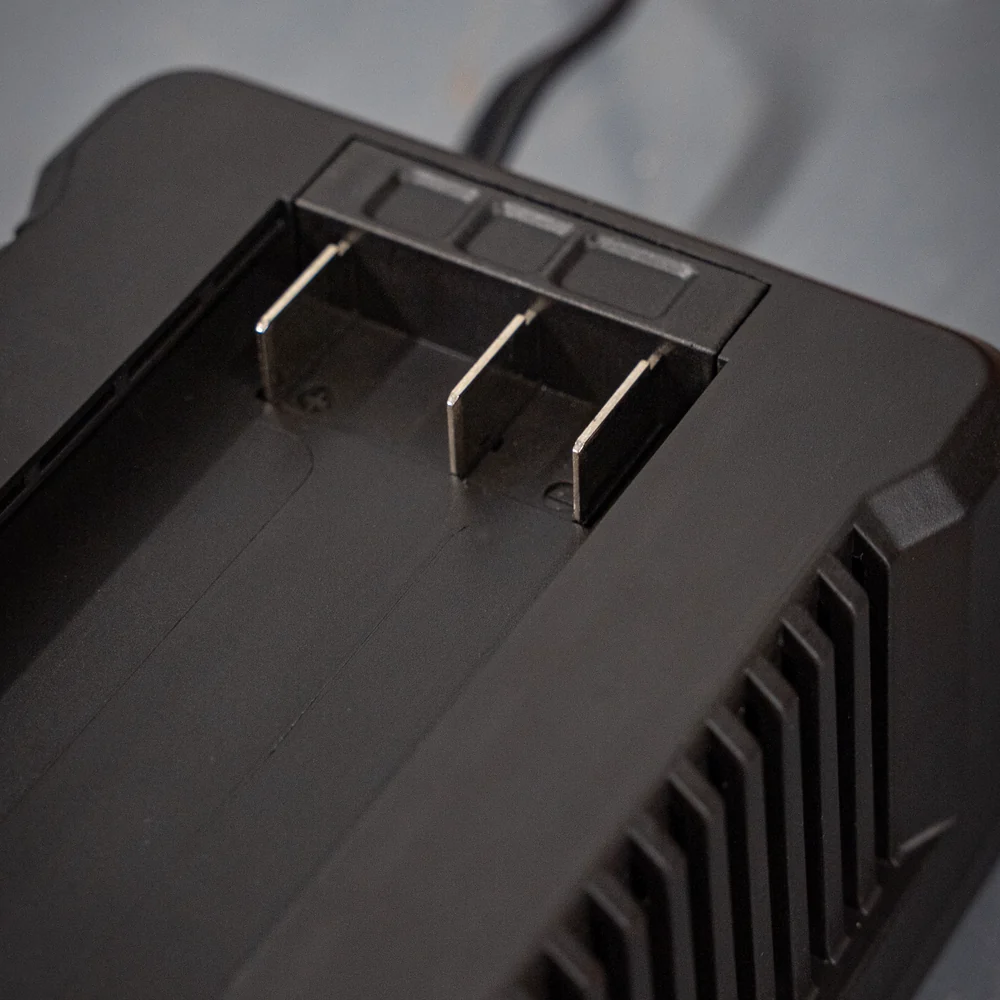 Ion 40V 4A Fast Charger Ion 40V 4A Fast Charger